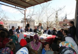 Şahin, Osmanlı Mahallesi sakinleriyle bir araya geldi 