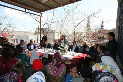 Şahin, Osmanlı Mahallesi sakinleriyle bir araya geldi 