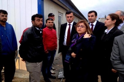 Şahin, patlama yerinde incelemelerde bulundu