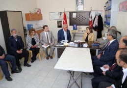 Şahin, Yeni Mahalle esnafını dinledi 