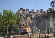 Şahinbey, 6000 metrekarelik Şıh Meydanı için yıkıma başladı