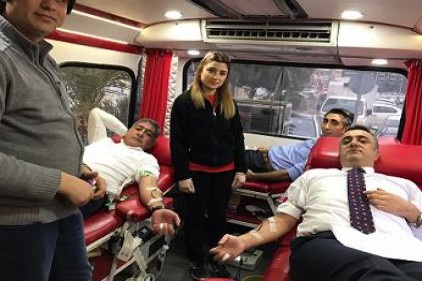Şahinbey AK Parti teşkilatı kan bağışladı