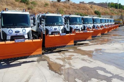 Şahinbey Belediyesi 63 aracı kış koşulları için hazırladı