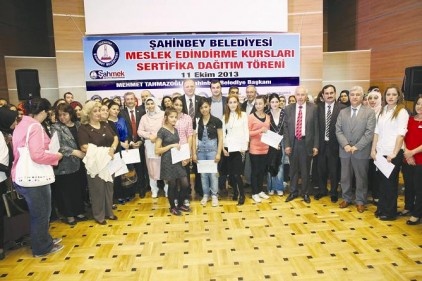 Şahinbey Belediyesi 2 bin 425 kursiyere sertifika