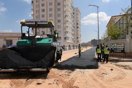 Şahinbey Belediyesi asfalt çalışmalarına başladı