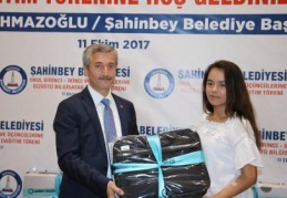 Şahinbey Belediyesi’nden başarılı öğrencilere bilgisayar 