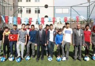 Şahinbey Belediyesinden okullara yeni halı saha