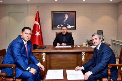 Şahinbey çiftçiye yem desteğinde bulundu