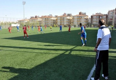 Şahinbey futbol takımı lige lider başladı
