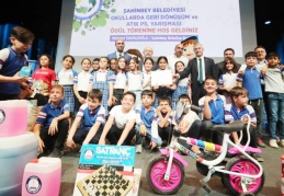 Şahinbey ilçemize ağaç dikimi gerçekleştirip 640 tane park yaptık