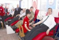 Şahinbey öncülüğünde Gaziantep kan bağışında rekor denemesi yaptı