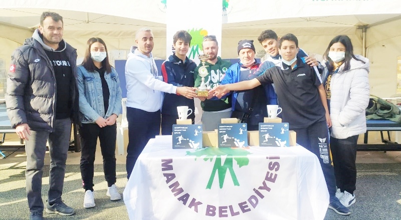 Şahinbey takımı, masa tenisi turnuvasına damga vurdu