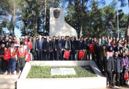 Şahinbey ve Karayılan mezarları başında anıldı