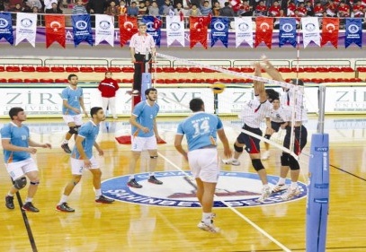 Şahinbey voleybolda 1 puan ile döndü 