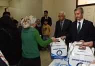 Şahinbey’den 500 aileye et yardımı yapıldı