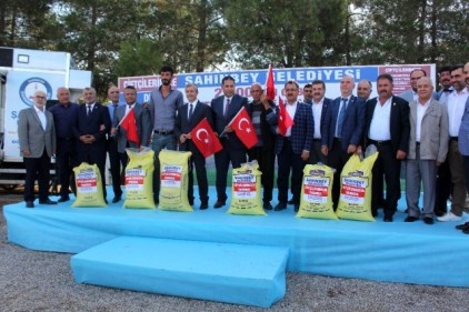 Şahinbey&#8217;den çiftçilere 2 bin ton gübre dağıtımı 