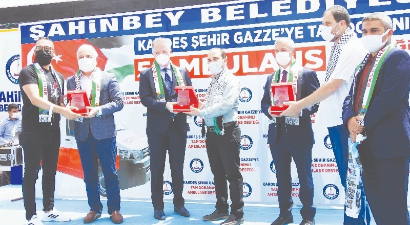 Şahinbey’den Gazze’ye tam donanımlı 5 ambulans
