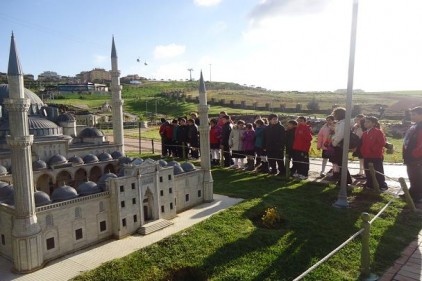 Şahinler Vadisi&#8217;nde ki Miniatürk&#8217;ü gezdiler