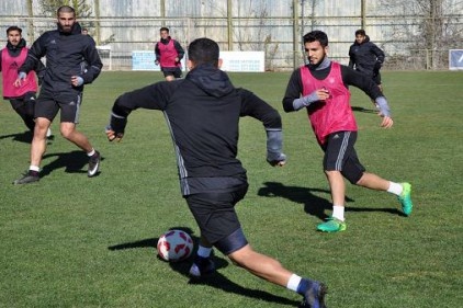 Şahinler&#039;de hedef Denizli