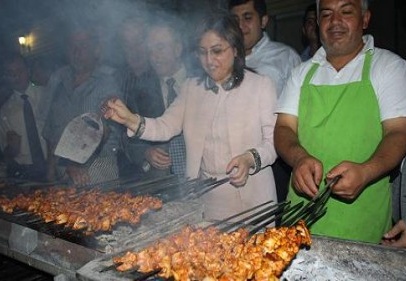 Şahin,mangal başına geçti