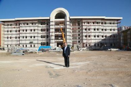 Şahintepe&#8217;ye yüzme havuzlu sosyal tesis yapılıyor