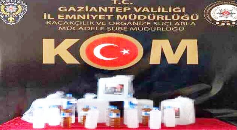 Şahsın adreslerinde alkol yapımında kullanılan malzemeler ele geçirildi