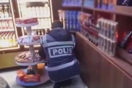 Sahte alkol operasyonunda 3 kişi gözaltına alındı