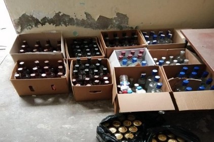 Sahte içki operasyonunda 258 şişe kaçak içki ele geçirildi 