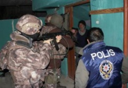 Sahte polis, savcı ve jandarma çetesine büyük operasyon