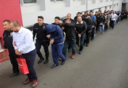 Sahte polisler birbirini dolandırdı 