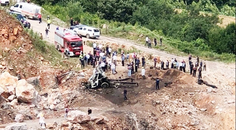Sakarya'da bu kez havai fişek taşıyan araçta patlama: Üç şehit, 12 yaralı