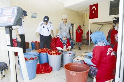 Salçalık biber satış ve imalat yerleri denetlendi