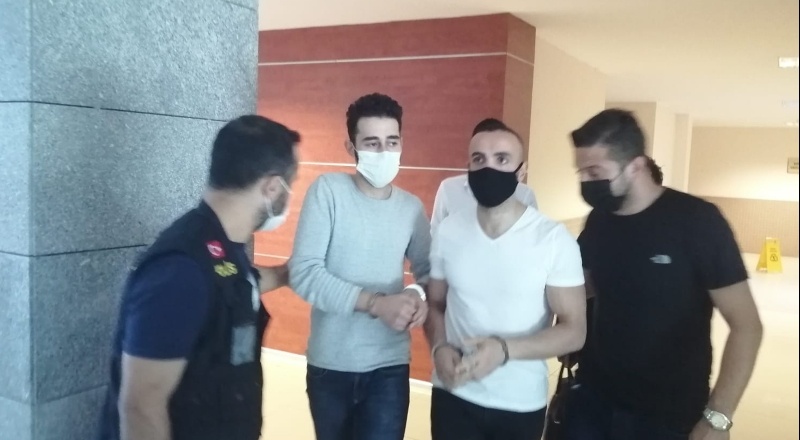 Saldırganlardan biri aranıyor