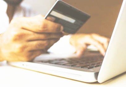 Salgın, kredi kartı alışverişini yükseltti