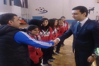 Salon Süper Ligi müsabakalarını Türkiye ikincisi olarak tamamladı