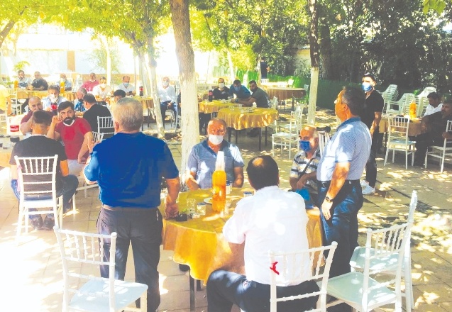 Salonlar yasaklı, ama sokak düğünleri sürüyor