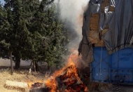 Saman yüklü TIR alev alev yandı