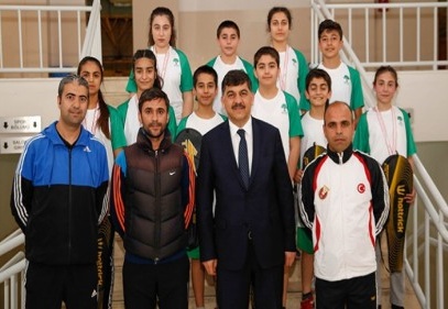 Şampiyon raketler yarı finaller öncesi moral depoladı 