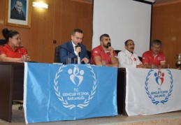 ‘Şampiyon Sporcular Öğrencilerle Buluşuyor’