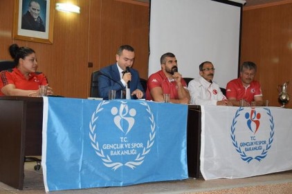 &#8216;Şampiyon Sporcular Öğrencilerle Buluşuyor&#8217;