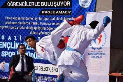 &#8216;Şampiyon Sporcular Öğrencilerle Buluşuyor&#8217;