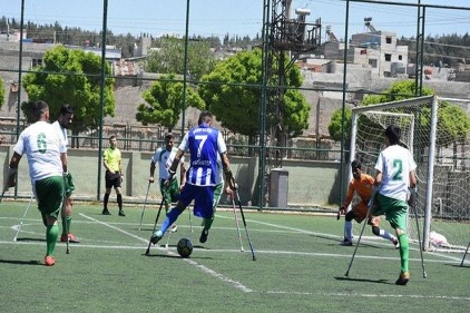 Şampiyona Yyakışır galibiyet 14-0