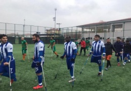 Şampiyonluk yolunda bir engeli daha aştık