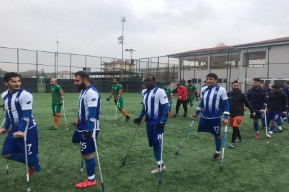 Şampiyonluk yolunda bir engeli daha aştık