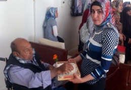 Samsatlılar Gaziantep Huzurevi’ni ziyaret etti 