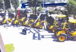 Samsun Belediyesi’nin 7 adet MST 6 serisi kazıcı yükleyicisi teslim edildi