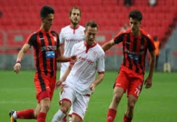 Samsunspor, sahasında karşılaştığı Gaziantepspor’u 2-0 yendi