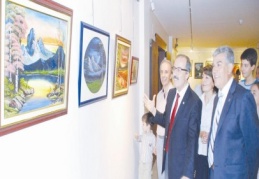 Sanat galerisi ücretsiz hizmet veriyor