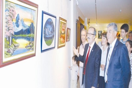 Sanat galerisi ücretsiz hizmet veriyor