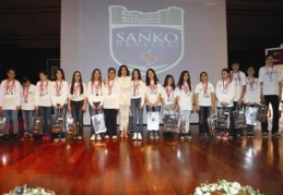 Sanat ve spor alanında 296 ödül aldılar